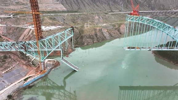 Ponte-chin-chouse collapse