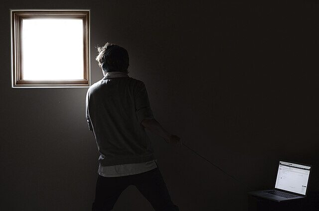 Data on the new hikikomori, the Japanese phenomenon expanding in Italy and in the world