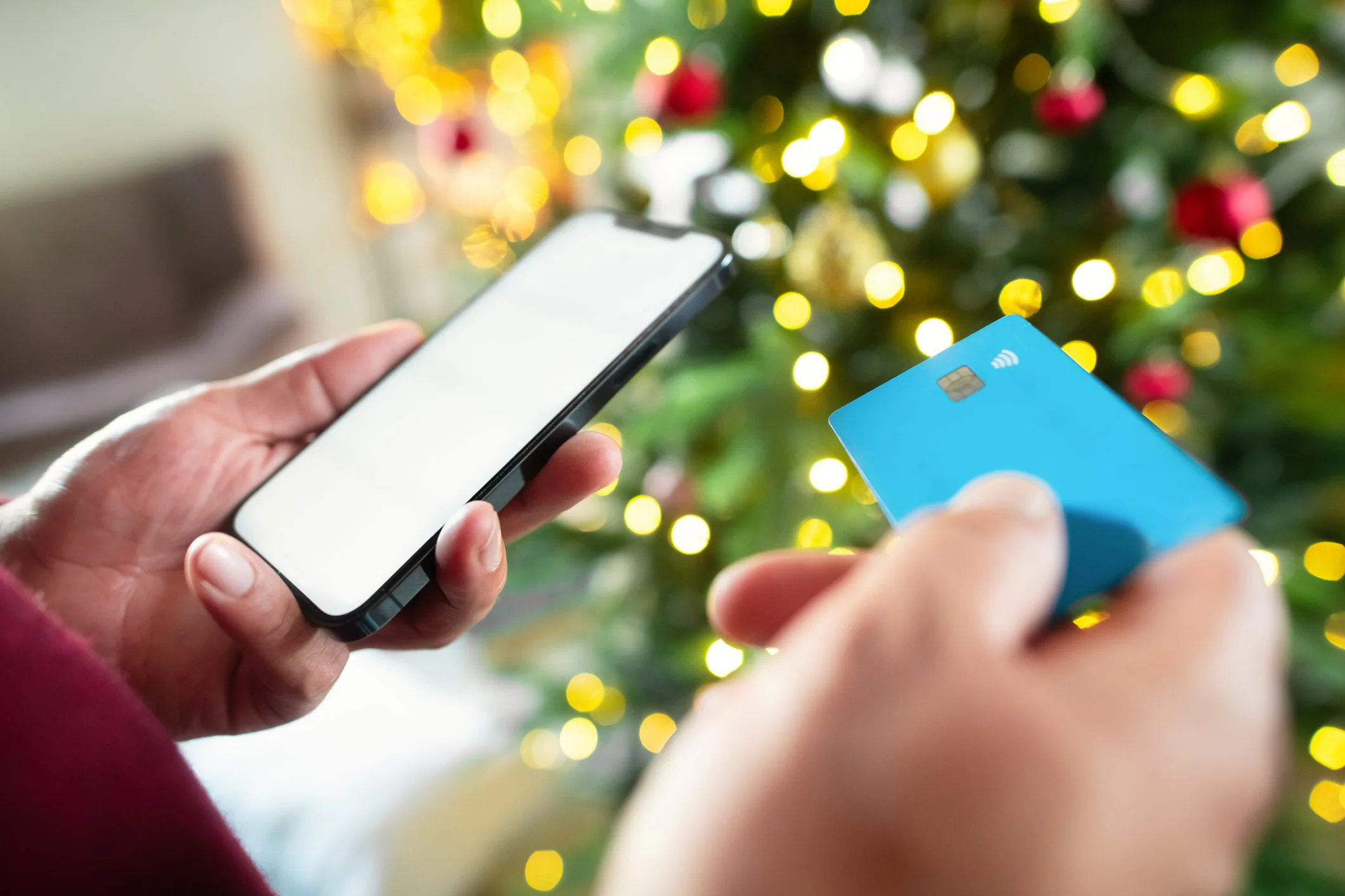 The most common Christmas gift scams: how to recognize them and defend yourself