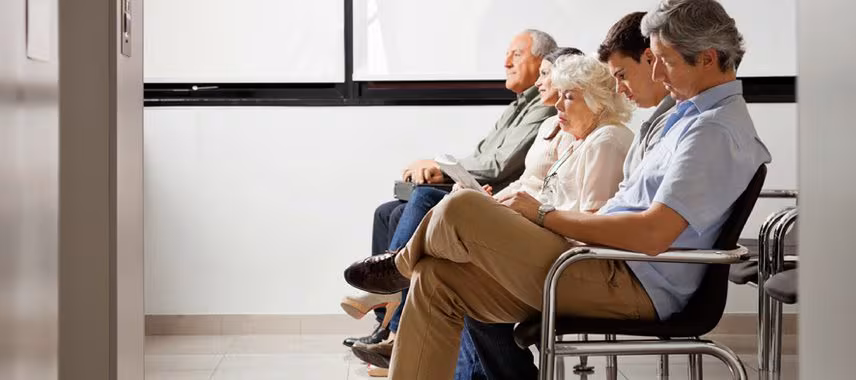 Waiting lists in Italian healthcare, how the new platform works: data, critical issues and reforms