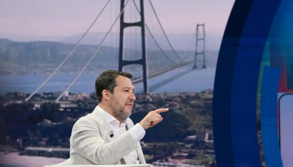 Bridge over the Strait postponed to 2034 and 2.8 billion diverted ...