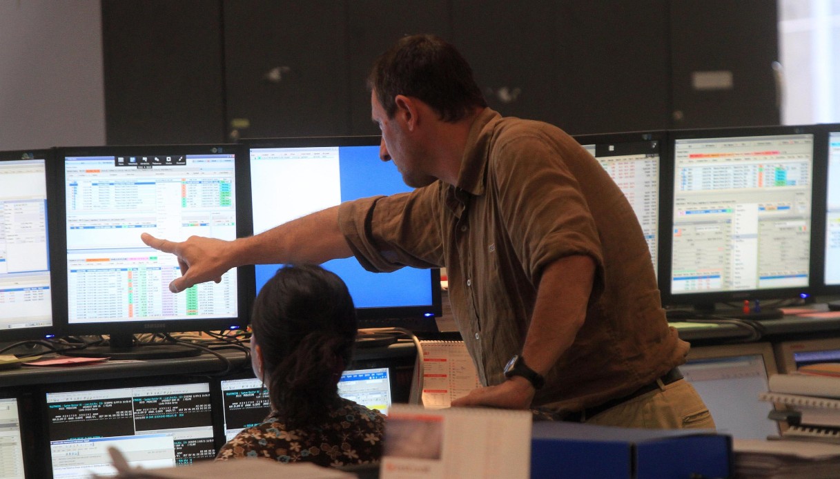 Spread Btp-Bund cala a 69 punti, rendimenti a 3,51% verso le aste di marzo