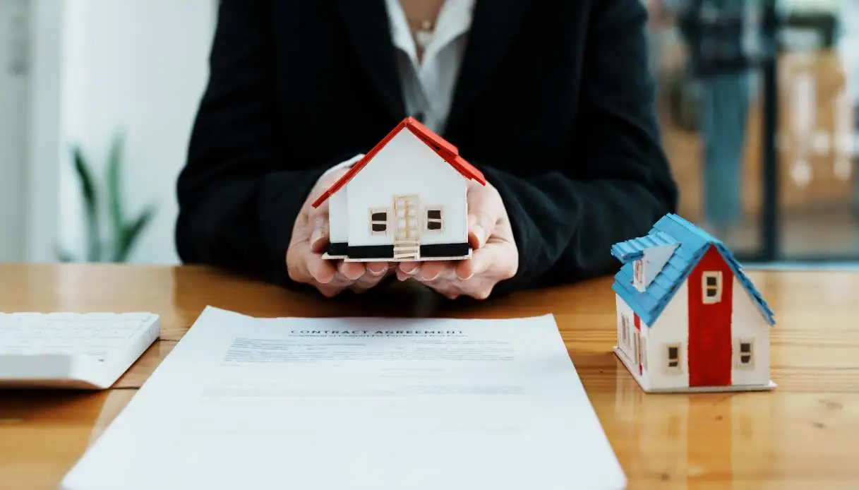 Vendite sull’immobiliare: rincari energetici alimentano timori inflazione