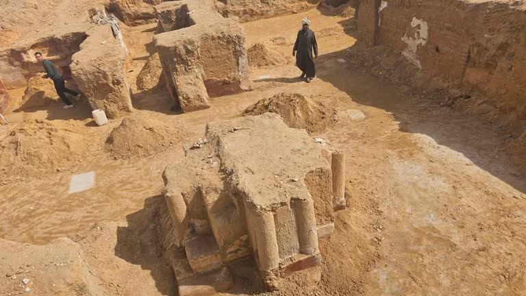 The site of al-Qalaya discovered in Egypt, which brings to light an ancient monastery from the 5th century AD. C.