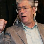 Il patrimonio di Umberto Bossi, quanto guadagnava il Senatur e a chi va l’eredità