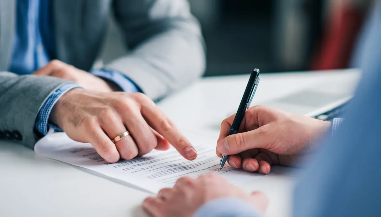 Quali documenti leggere prima di investire denaro in fondi o obbligazioni