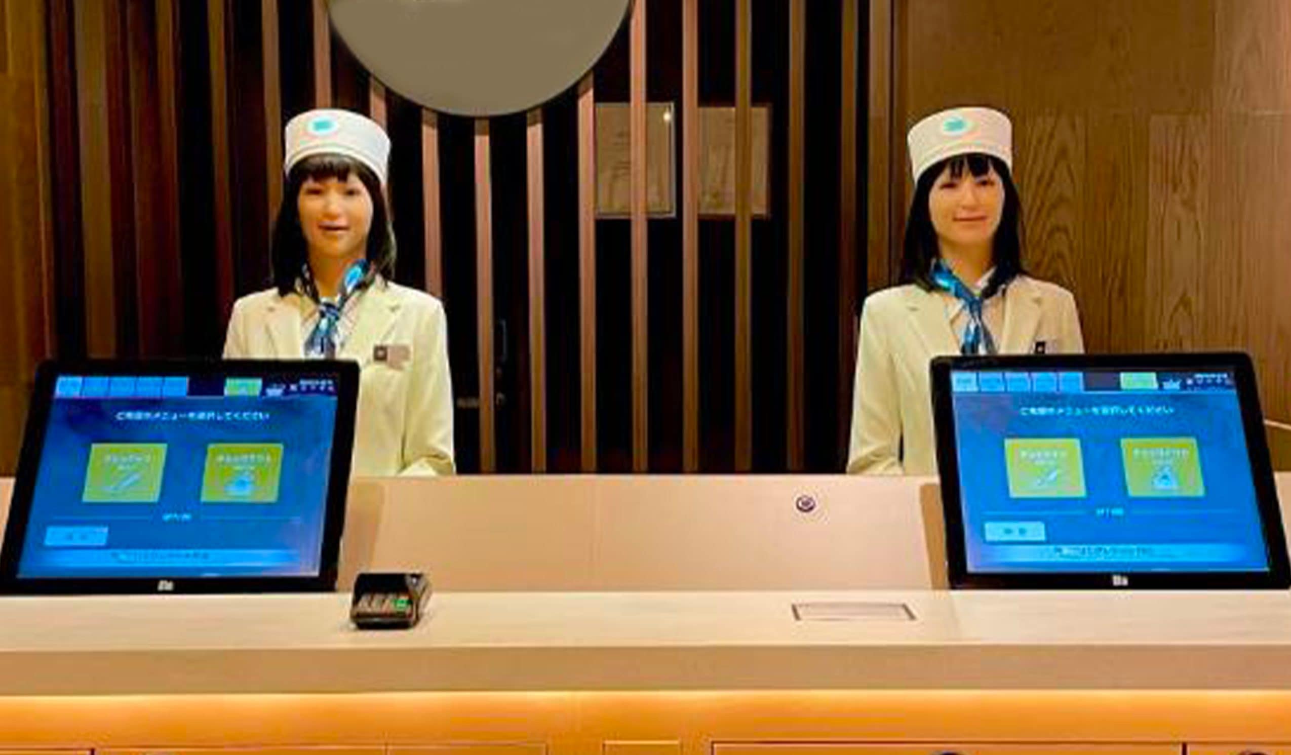 The Henn-na hotel in Japan, the first hotel run by robots that fired them for the uncanny valley