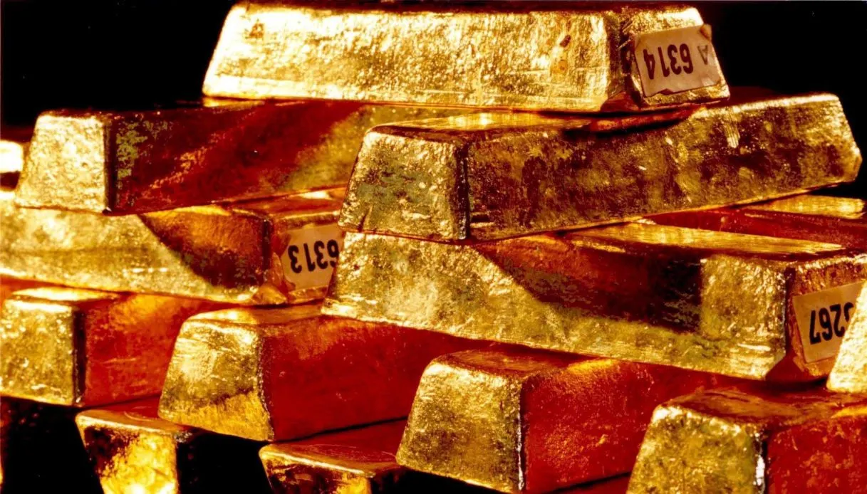 Oro ancora in calo con la guerra, cos’è l’effetto “polizza assicurativa”