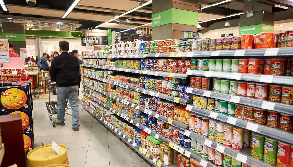 Inflazione al 2,9% e guerra in Iran, perdiamo 1.500 euro a testa: le stime