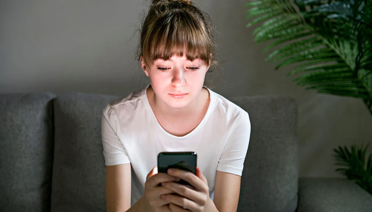 Depressione ed ansia, le app dello smartphone ci aiuteranno a capire chi è a rischio grazie all’IA