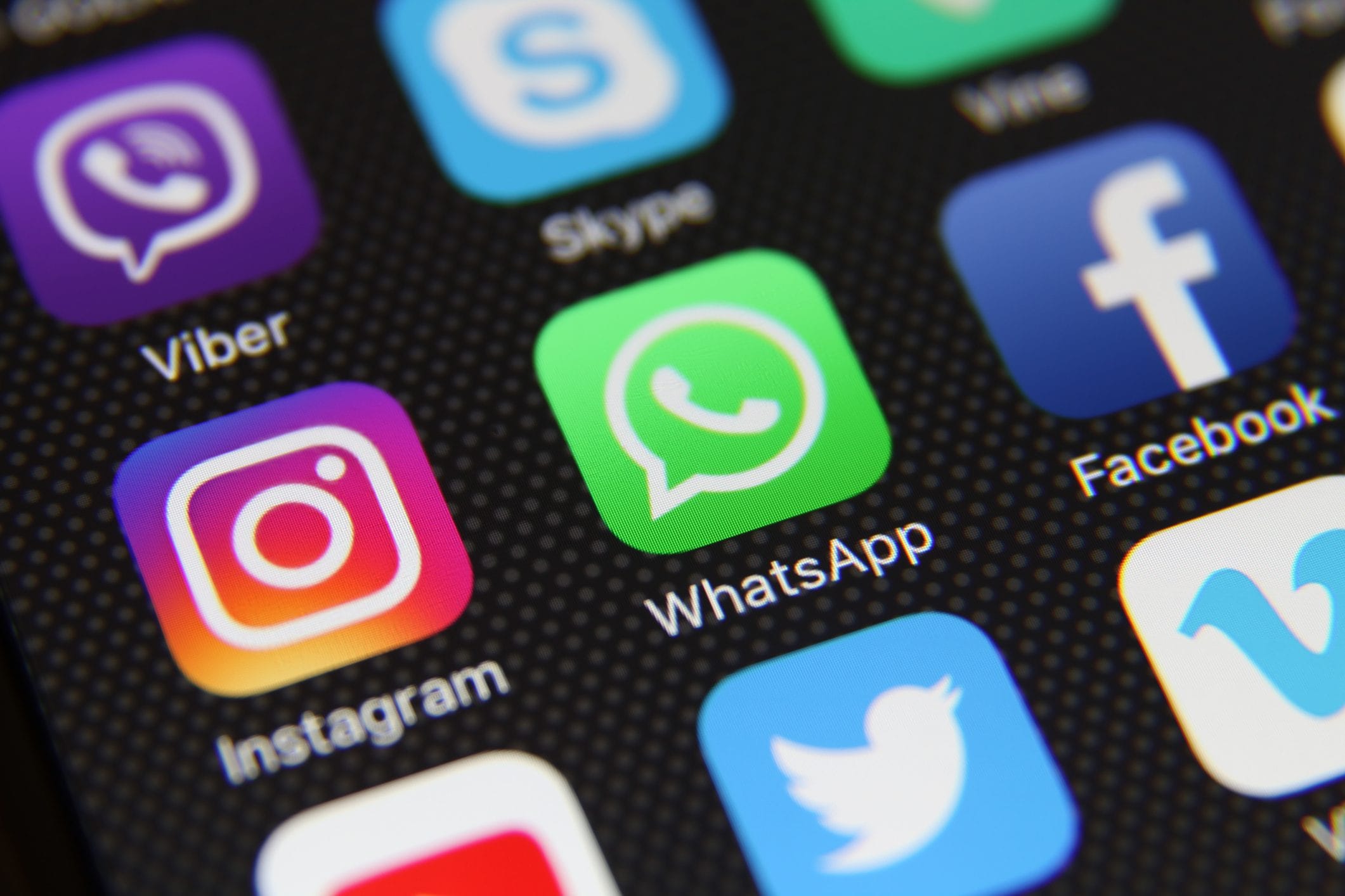 Meta launches subscriptions for Facebook, Instagram and WhatsApp: what changes and how much they cost