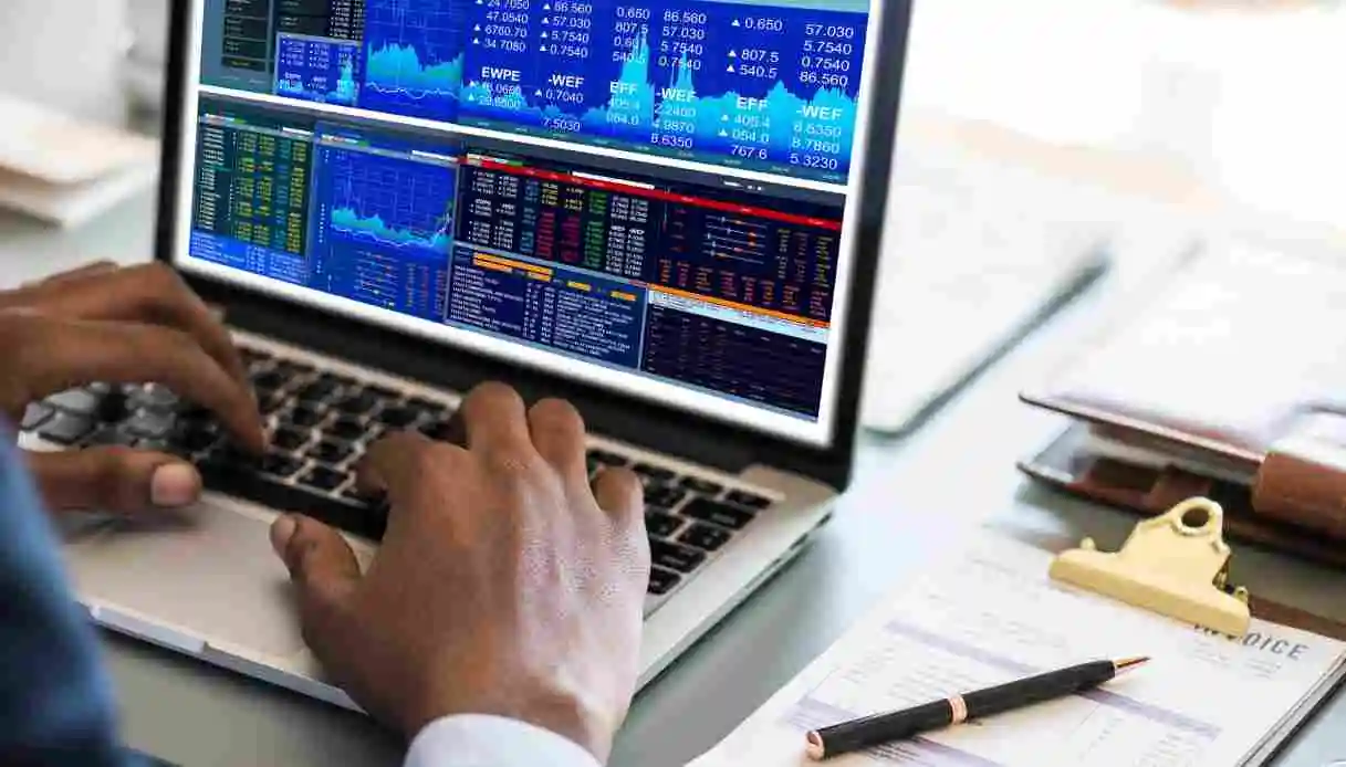 Borse: settimana positiva con speranze tregua USA-Iran e crollo petrolio