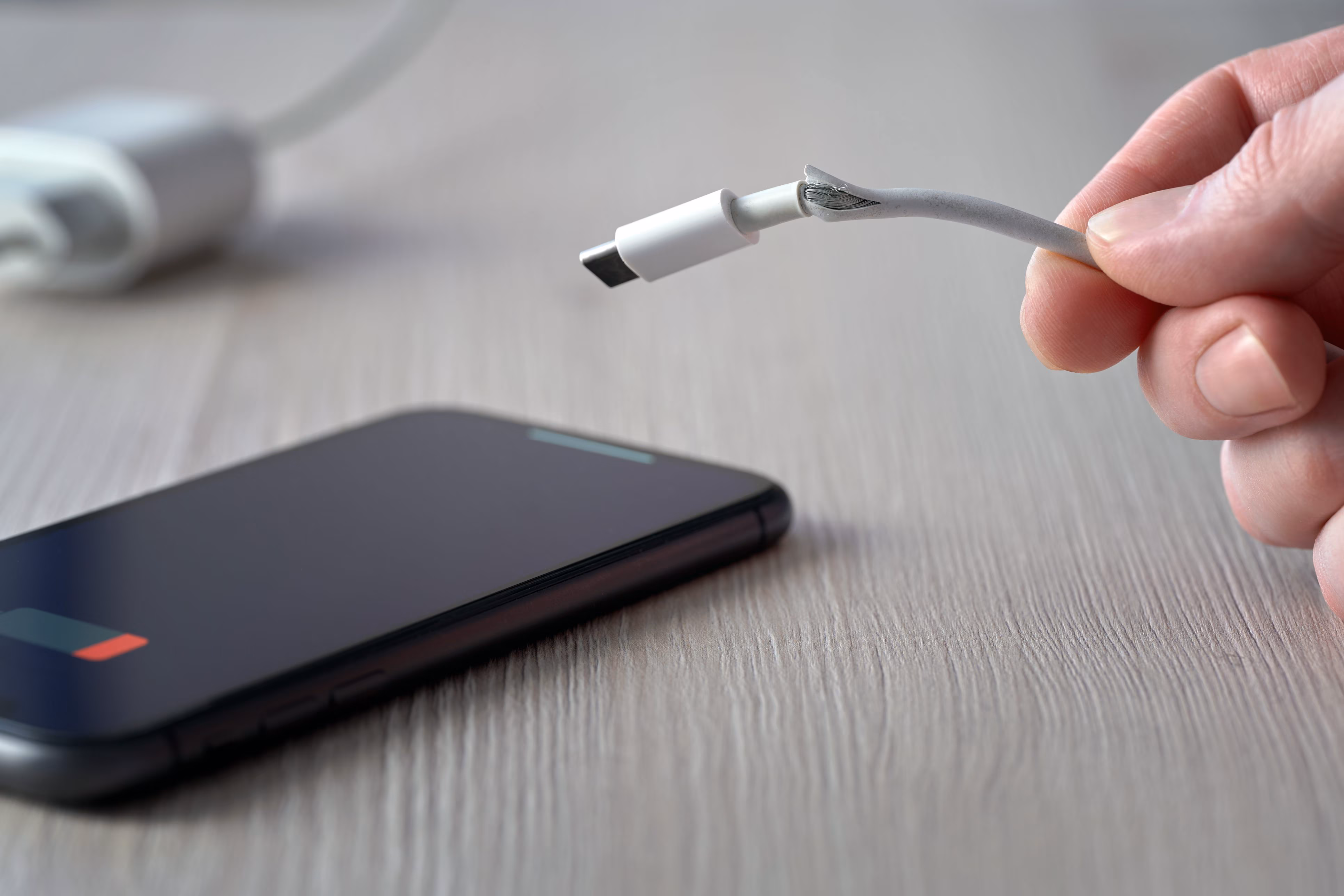 Why USB charging cables almost always break near the connector and how to avoid it
