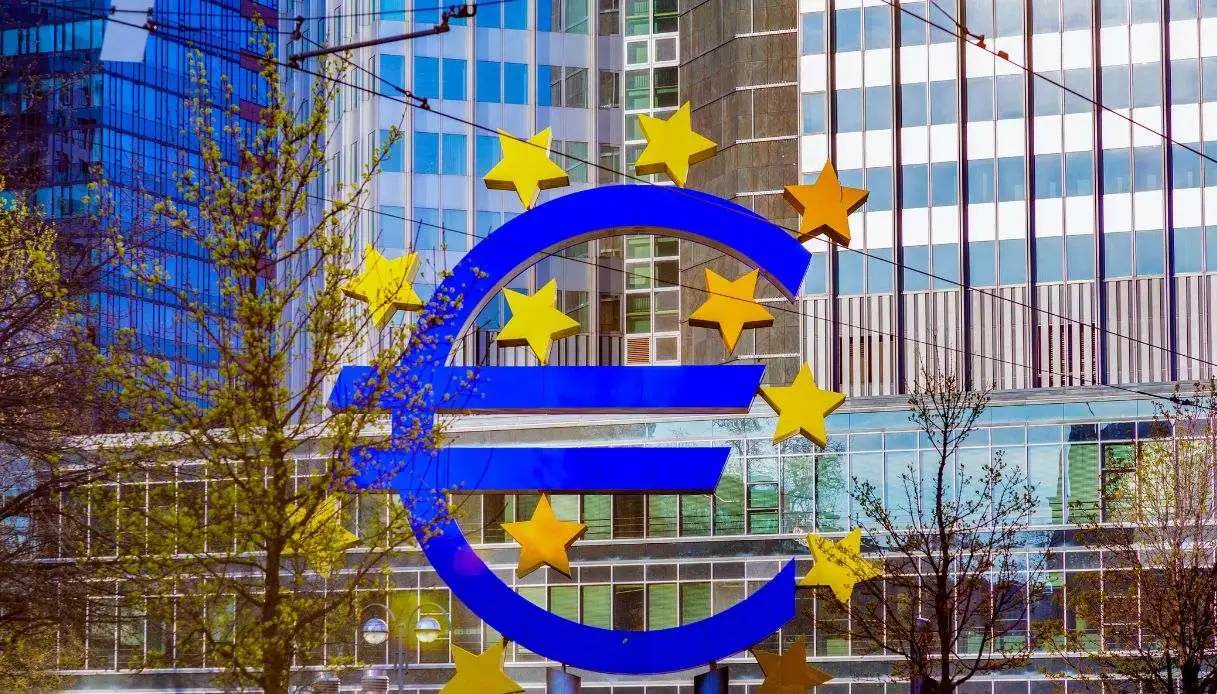 Euro digitale, quando entra in vigore: l’annuncio della BCE sulla prima emissione