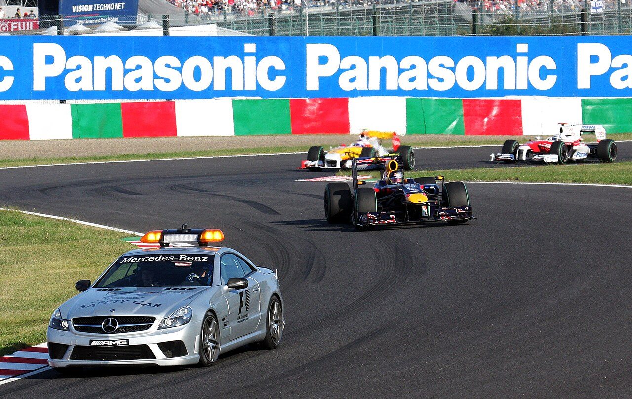 What is the Safety Car in F1, how does it work and what is the safety car that can change a race