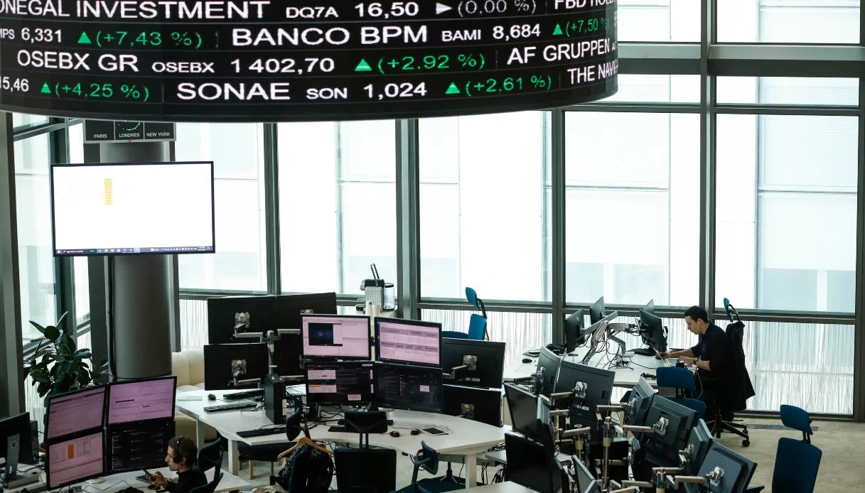 Spread Btp-Bund a 74 punti base, rendimenti dei titoli di Stato in aumento al 3,74%