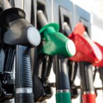 Taglio accise verso lo stop, ipotesi bonus carburante da 100 euro: chi ne avrebbe diritto
