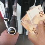 Consumo carburante giù del 3% in Italia, in Germania fino al 10%: record dal 2023