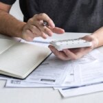 Quanto sono indebitati gli italiani, posto fisso e casa di proprietà non bastano più