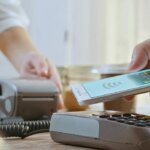 Pagamenti digitali obbligatori, previste sanzioni per chi non accetta app e wallet