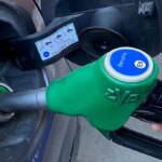Petrolio in calo a 80 dollari con l’accordo Usa-Iran, quando scenderà anche la benzina