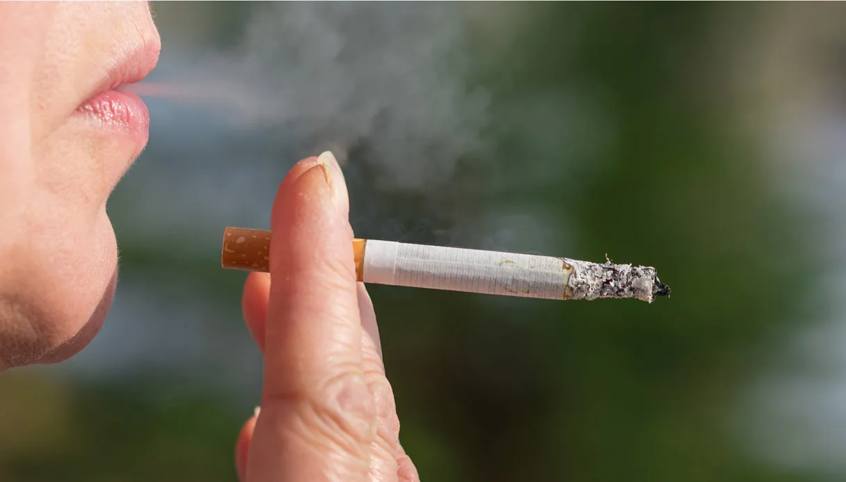 Tumori del polmone, nove su dieci dipendono dalle sigarette: dire stop al fumo vuol dire salute