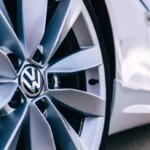 Volkswagen a rischio fallimento? Sondaggio fra i manager rivela le difficoltà del Gruppo