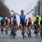 How the "train" protects the sprinter at the Tour de France: up to 40% energy saved in the sprint