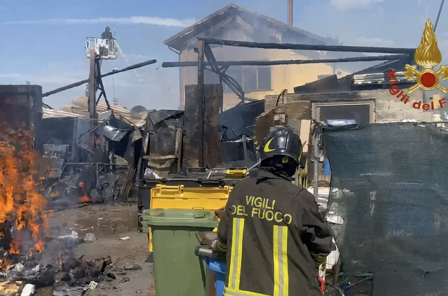 Fires in Milan: at the “L'agricola” farmhouse in Lainate and in a Bartolini warehouse in Milan, Bovisa