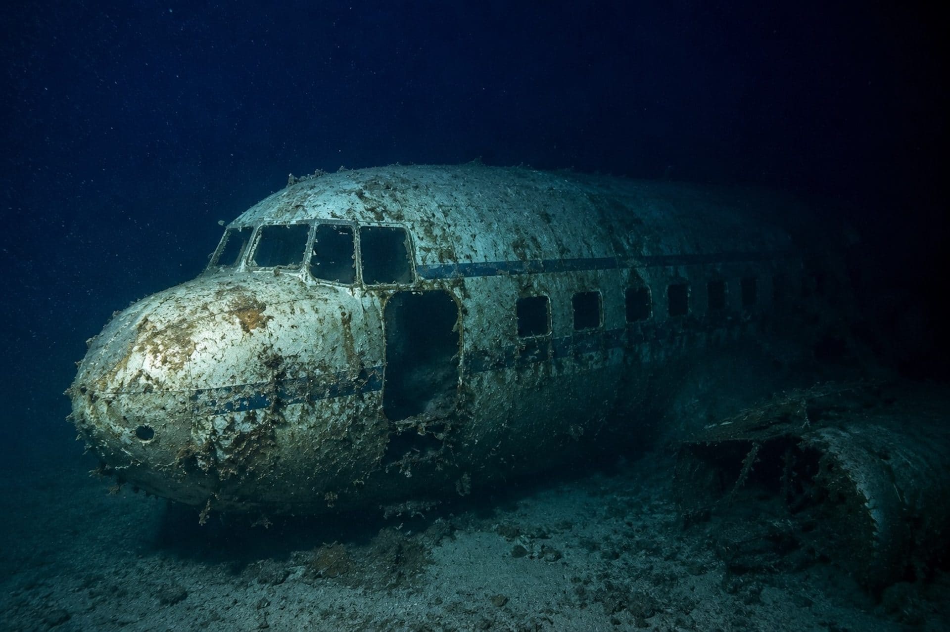Pan Am wreck found at 610m in the Atlantic after 74 years: the accident changed flight safety