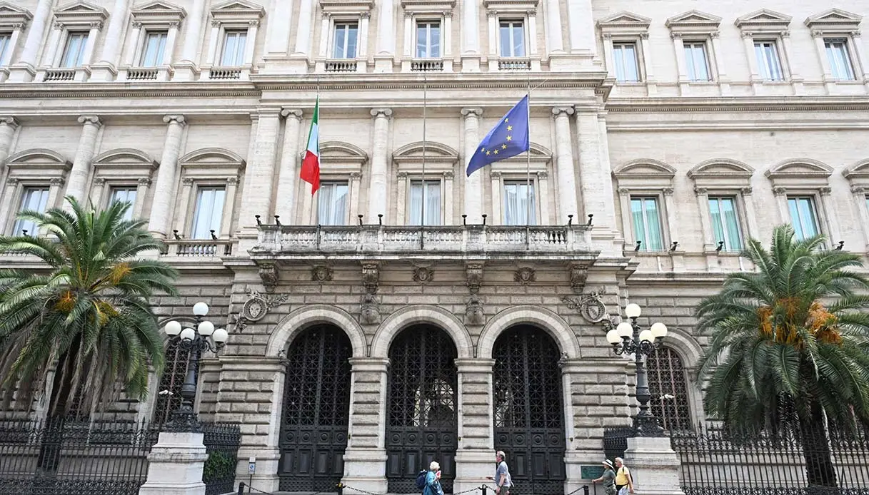 Banca d’Italia, l’economia italiana rallenta: PIL allo 0,6%, consumi più deboli e inflazione al 3,1%