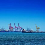 Brent verso 80 dollari, Fed divisa: mercati tra energia e inflazione