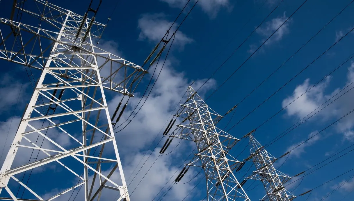 Italia tra i Paesi più esposti agli shock energetici, il risparmio con le rinnovabili