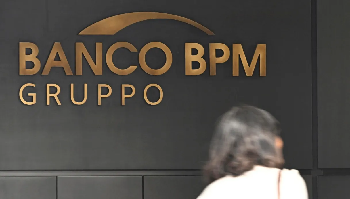 Mps e Banco Bpm tentano la fusione, la "terza via" per bloccare l