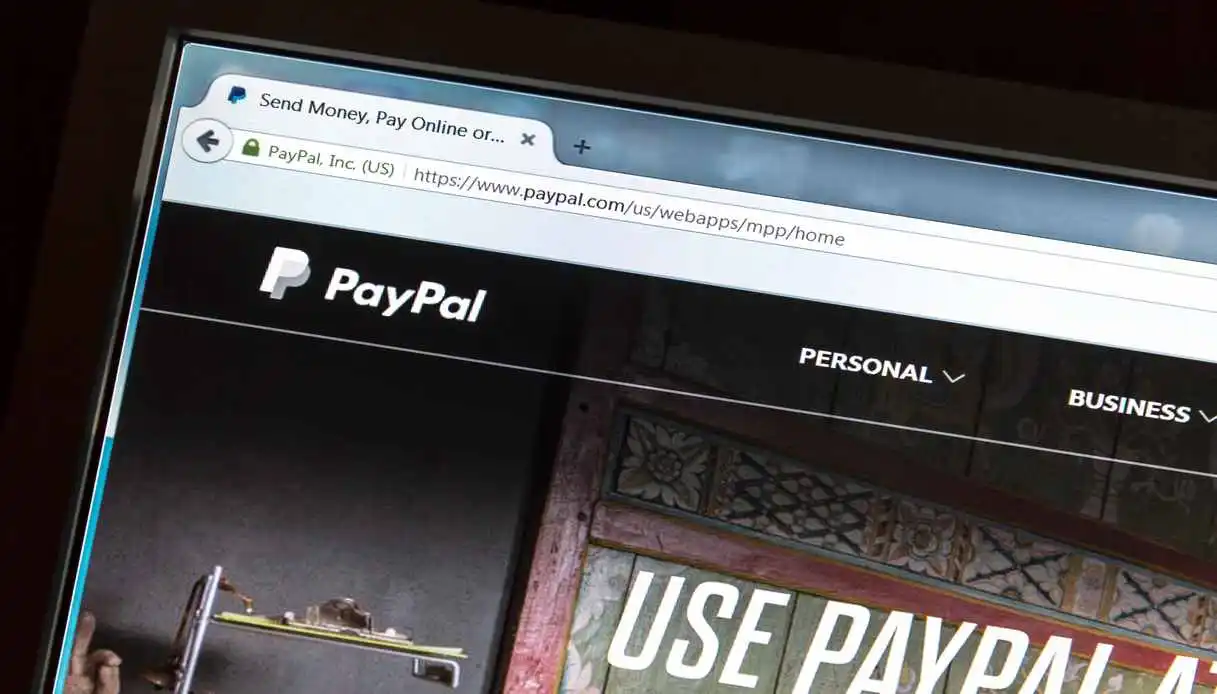 PayPal nel mirino di Stripe, offerta da 53 miliardi: cosa cambia nei pagamenti digitali