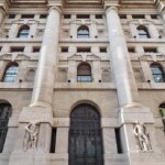 Piazza Affari guarda a BCE e Fed: inflazione in frenata, banche sotto esame