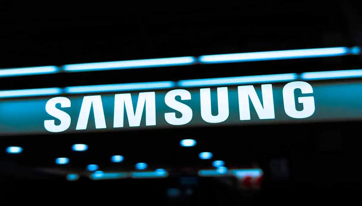 Samsung vola nei conti, ma l’Asia frena: rally AI alla prova dei mercati