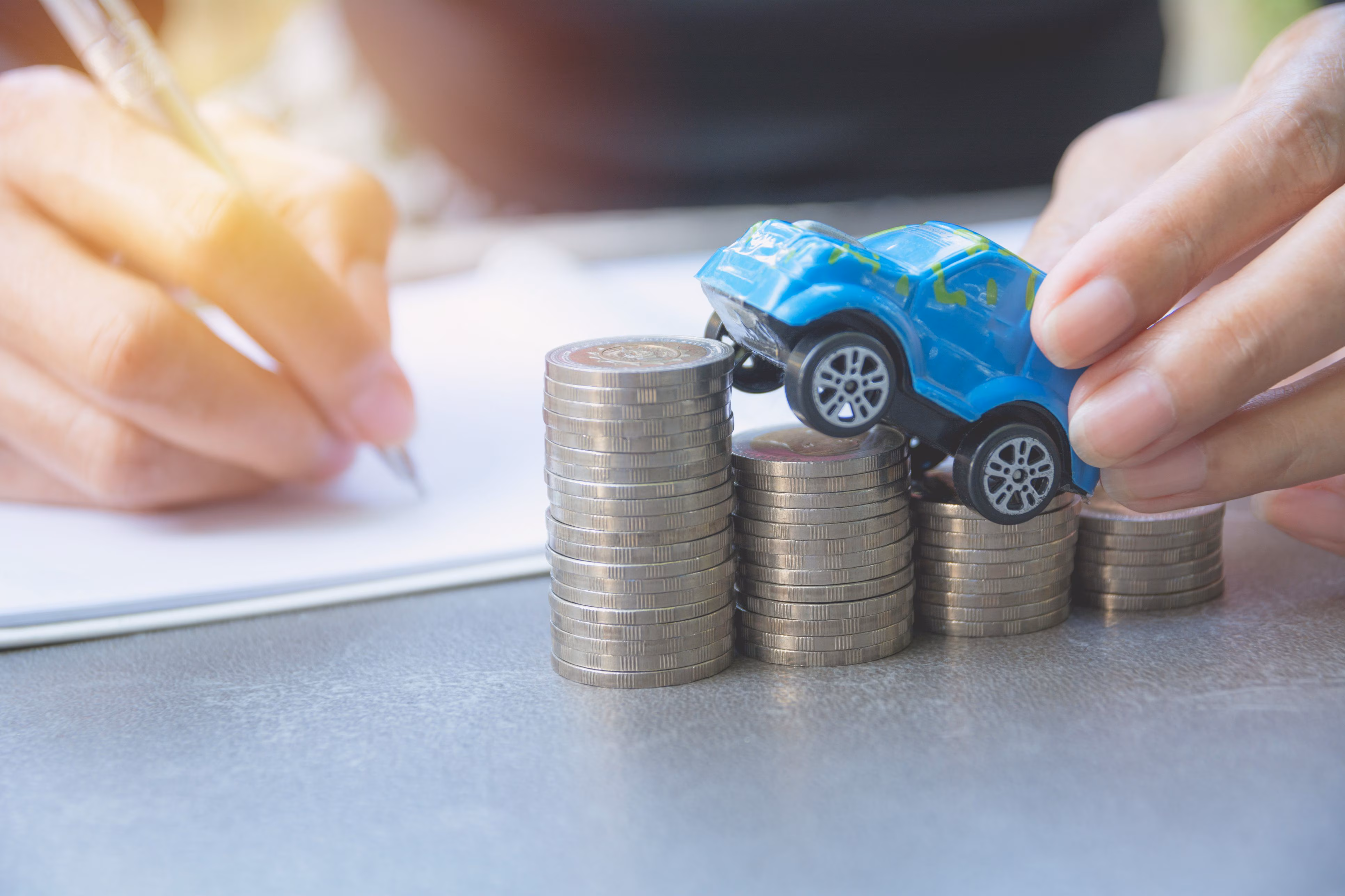 How much it costs to maintain a car in Italy in 2026: 334 euros per month on average, ISFORT data