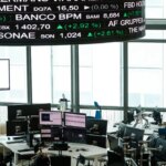 Lo spread risale a 83 punti base, rendimenti decennali al 4,05%: come investire