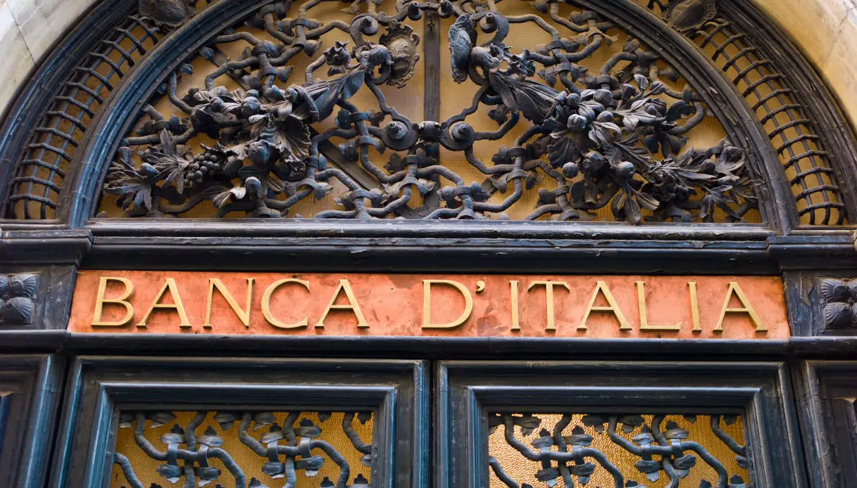 Conti correnti, 1.163 miliardi degli italiani fermi in banca: quali sono i veri costi
