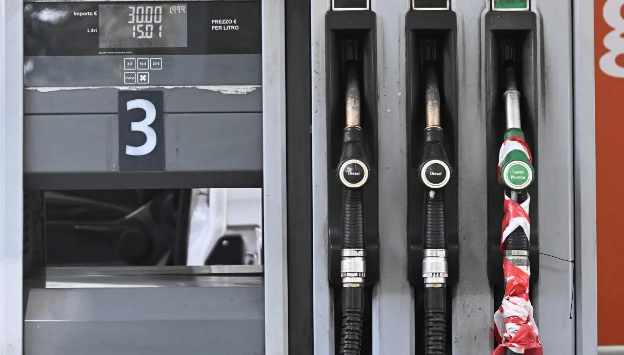 Taglio accise sul gasolio da 17 centesimi: da dove arrivano i soldi