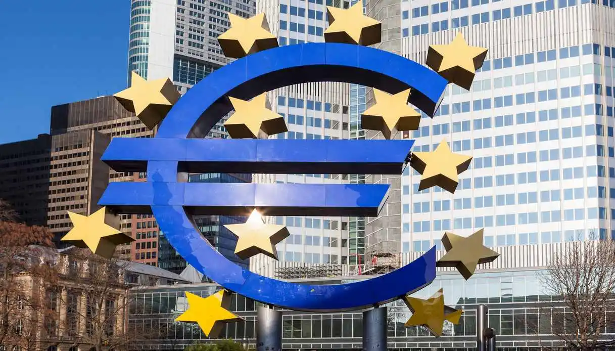 BCE, Lagarde avverte l’Europa: il vecchio modello di crescita non tornerà più