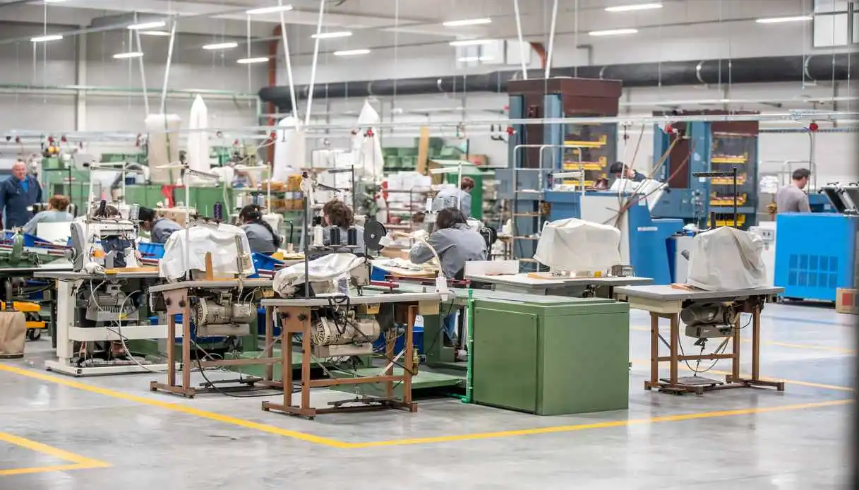 Industria, Italia -1% a giugno: peggio di Germania, Francia e Spagna mentre l’Eurozona è ferma