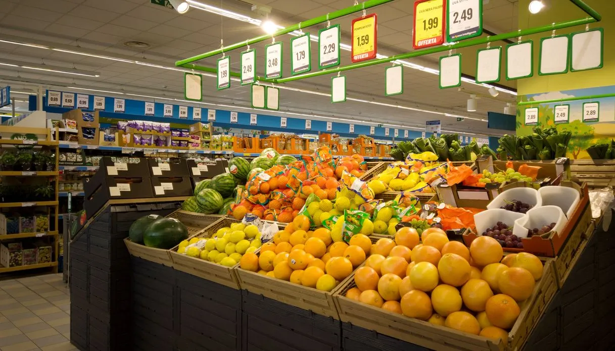 Inflazione, a luglio rallenta al 2,9% ma per le famiglie arriva una stangata da 1.020 euro