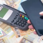 Pagamenti in Italia, contactless all’88%: il contante resta ancora il più usato