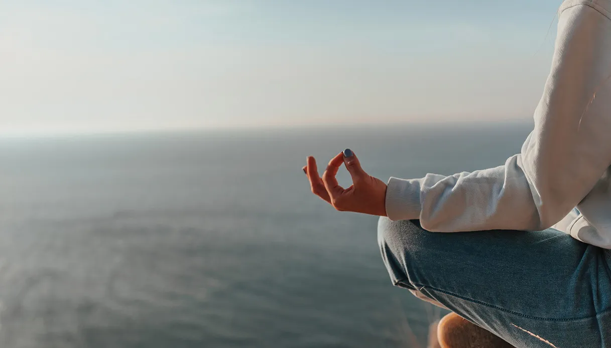 Sette giorni di meditazione: così la mindfulness riaccende il cervello e contrasta l’infiammazione