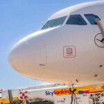 Carburante aereo, deficit da 510mila barili: quali compagnie rischiano e perché i voli possono costare di più
