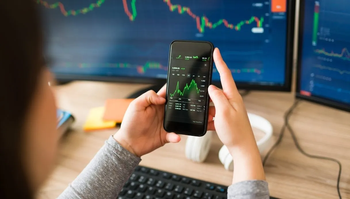 Spread Btp Bund a 86,6 punti, sale il rendimento: cosa significa per l’economia italiana