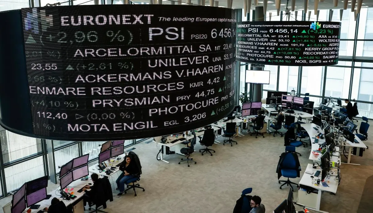 Lo spread rimane stabile a 83 punti base, rendimenti ancora alti al 4,18%