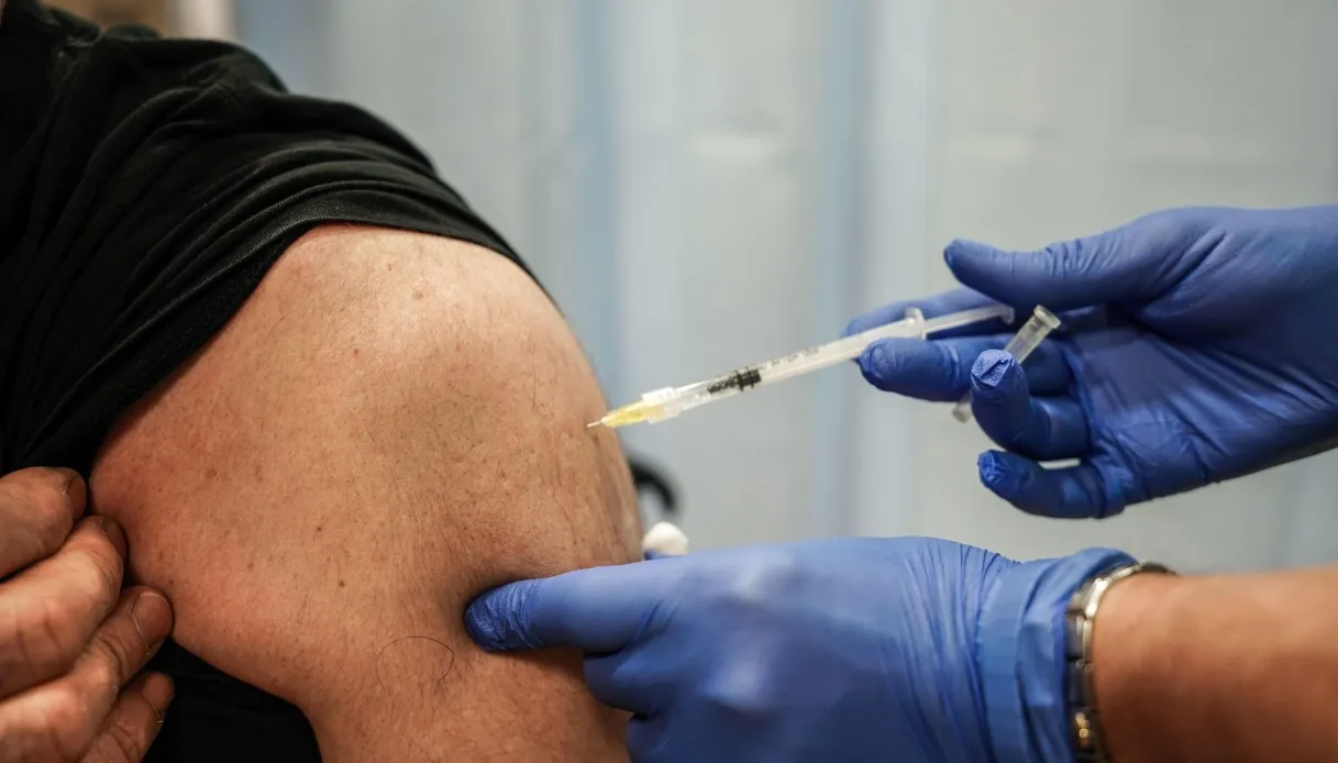 Epidemia Covid, aumentano i casi in Europa: +76% in Francia, ma cala l’aggressività
